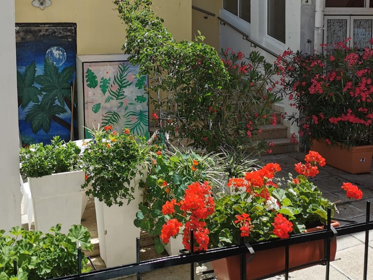 Novigrad Istria Lara Deluxe Superior 5 Star Apartment, Your Piece Of Heaven By The Sea & Park מראה חיצוני תמונה
