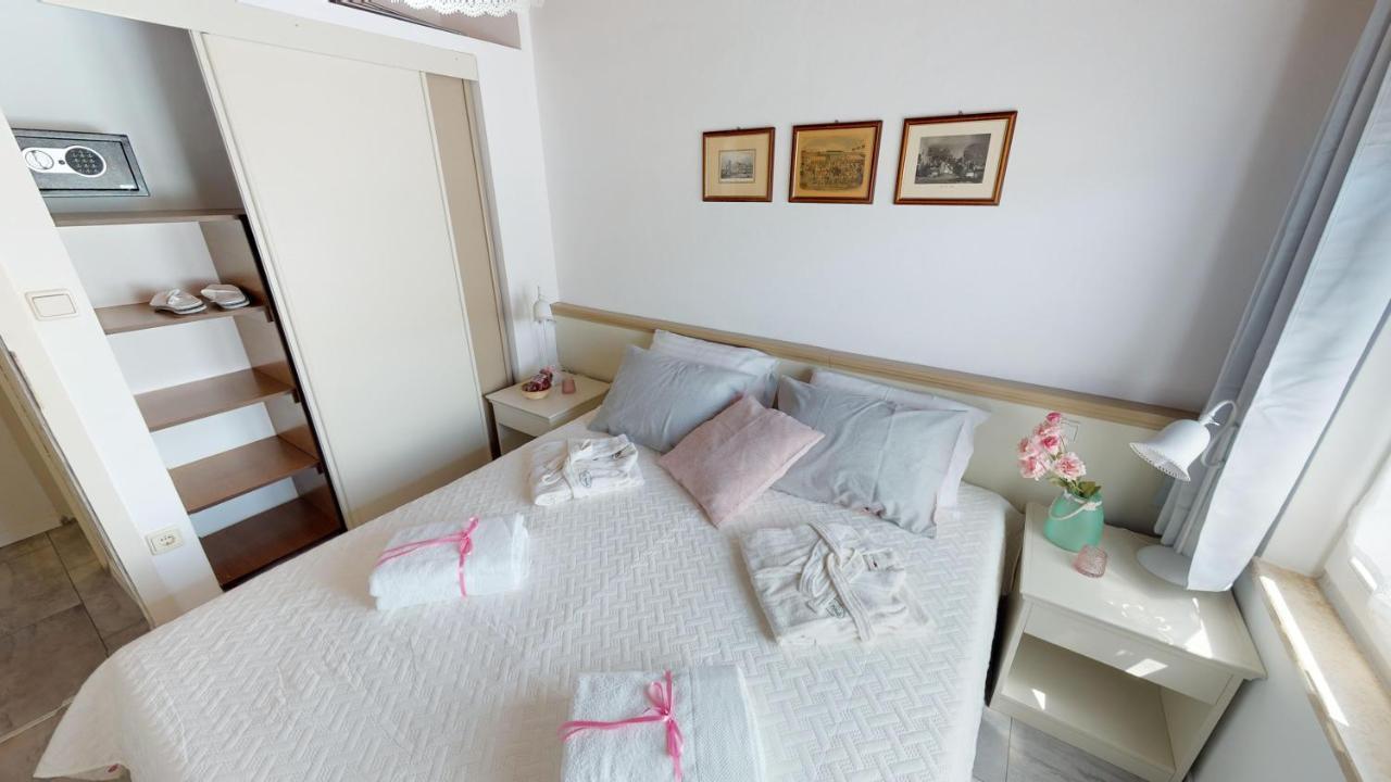 Novigrad Istria Lara Deluxe Superior 5 Star Apartment, Your Piece Of Heaven By The Sea & Park מראה חיצוני תמונה