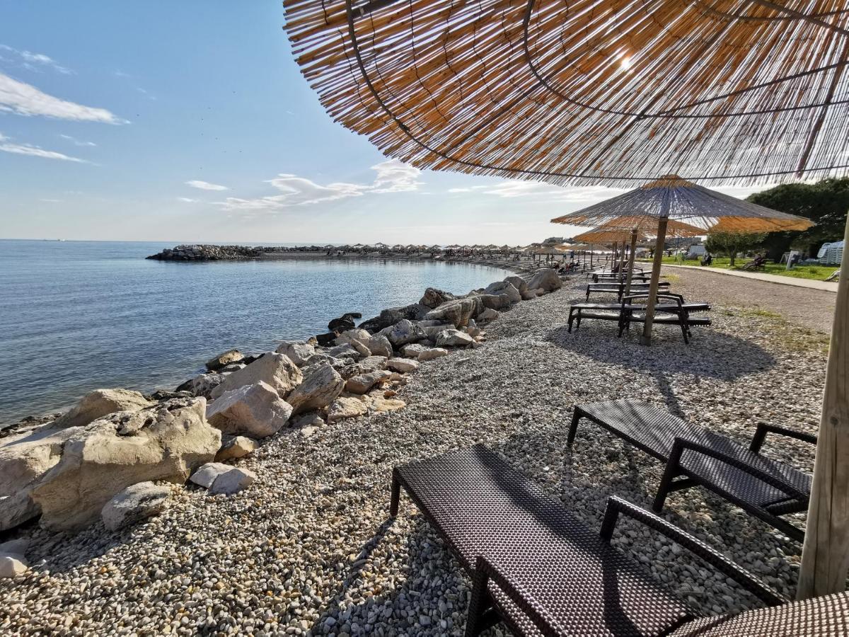 Novigrad Istria Lara Deluxe Superior 5 Star Apartment, Your Piece Of Heaven By The Sea & Park מראה חיצוני תמונה